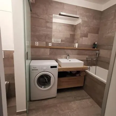 Apartment Ah Cintorinska Modern Free Parking Bratislava