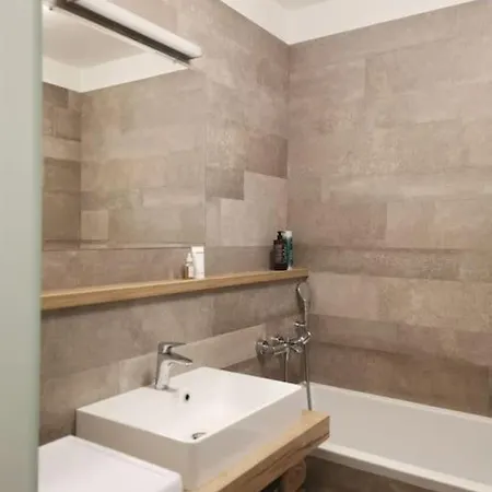 Apartment Ah Cintorinska Modern Free Parking