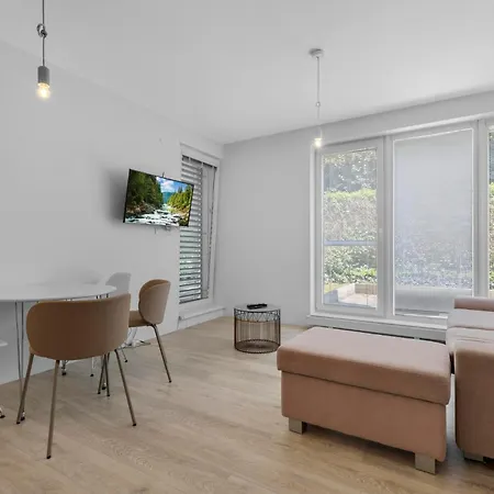 Ah Cintorinska Free Parking Apartmán *