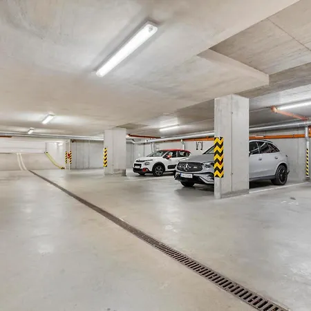 Ah Cintorinska Free Parking Apartmán